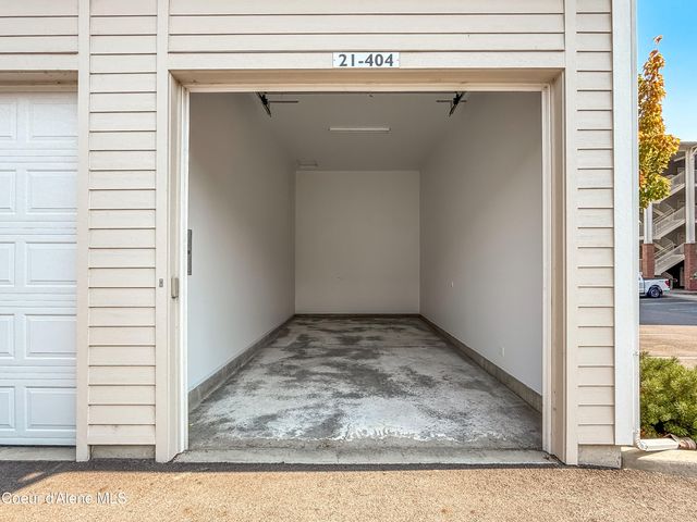 415 W WATERSIDE DR, 404 404, Post Falls, ID 83854