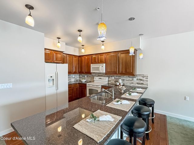 415 W WATERSIDE DR, 404 404, Post Falls, ID 83854