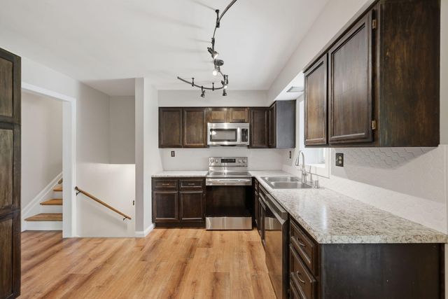 215 Claxon Drive, Florence, KY 41042