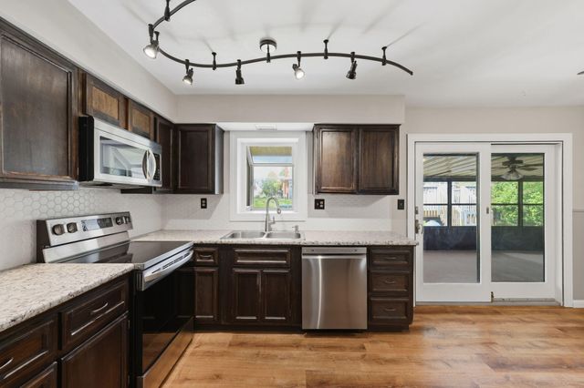 215 Claxon Drive, Florence, KY 41042
