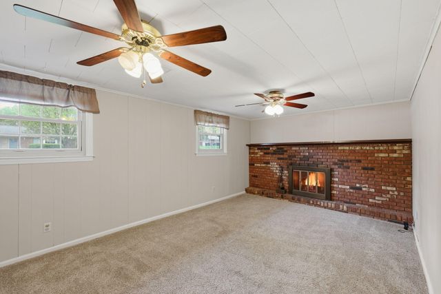 215 Claxon Drive, Florence, KY 41042