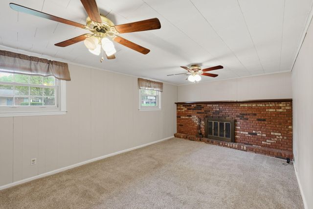 215 Claxon Drive, Florence, KY 41042