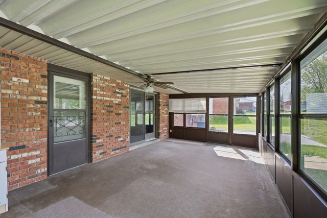 215 Claxon Drive, Florence, KY 41042