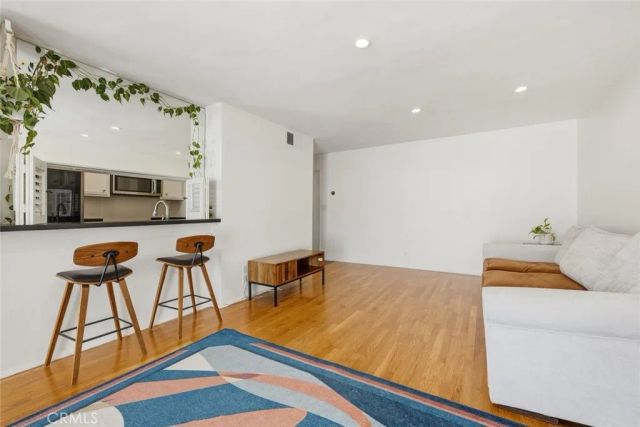 4520 Natick Avenue, Sherman Oaks, CA 91403