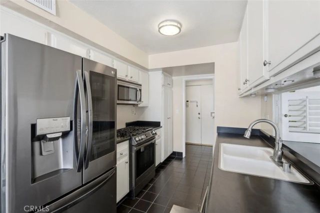 4520 Natick Avenue, Sherman Oaks, CA 91403