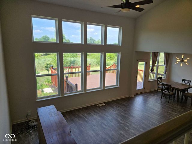 4422 Voyageur Way, Carmel, IN 46074