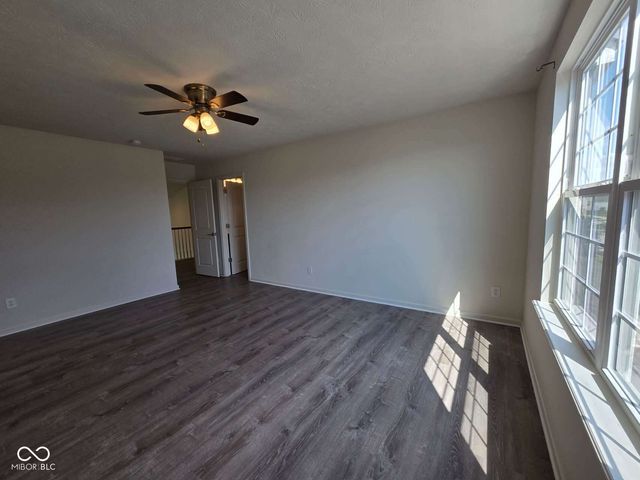 4422 Voyageur Way, Carmel, IN 46074
