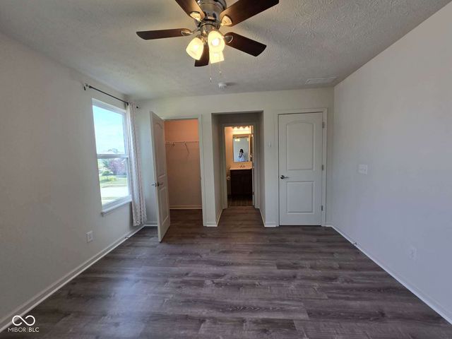 4422 Voyageur Way, Carmel, IN 46074