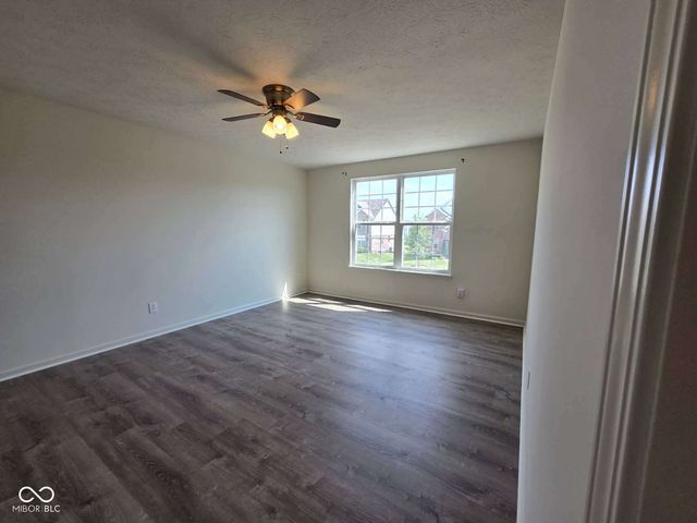 4422 Voyageur Way, Carmel, IN 46074