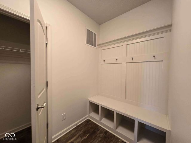 4422 Voyageur Way, Carmel, IN 46074