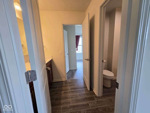 4422 Voyageur Way, Carmel, IN 46074