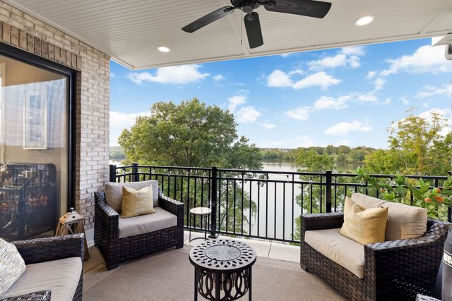 1024 Club View Dr Unit F201, Gallatin, TN 37066