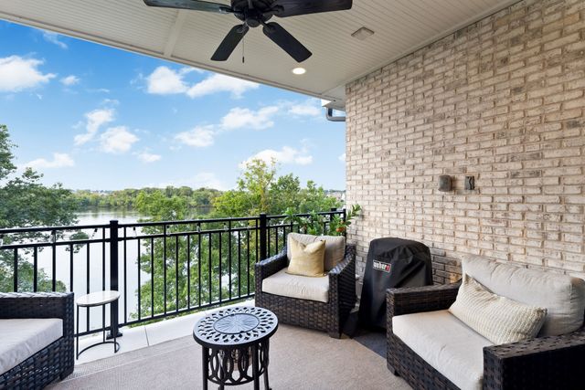 1024 Club View Dr Unit F201, Gallatin, TN 37066