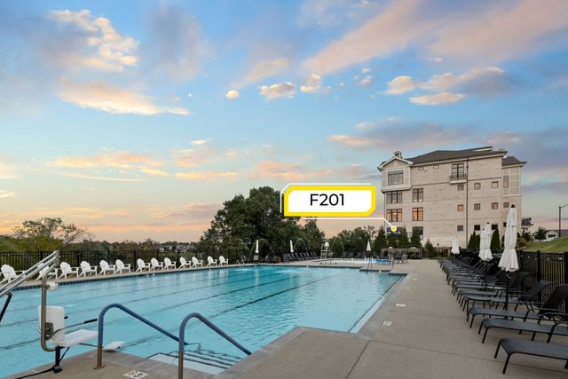 1024 Club View Dr Unit F201, Gallatin, TN 37066