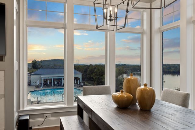 1024 Club View Dr Unit F201, Gallatin, TN 37066
