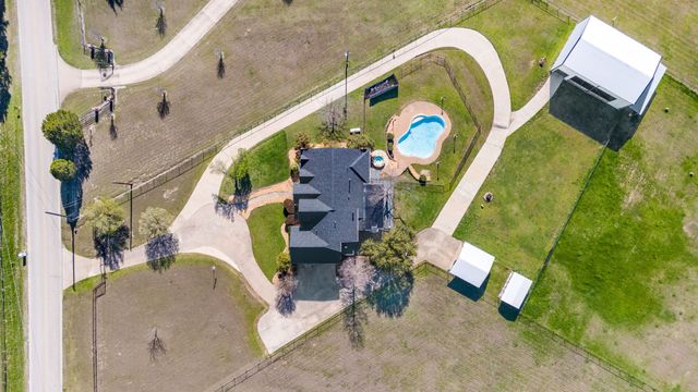 245 Barnes Bridge Road, Sunnyvale, TX 75182