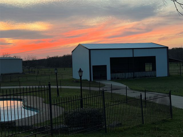 245 Barnes Bridge Road, Sunnyvale, TX 75182