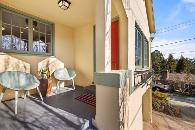 268 268 Capricorn Ave, Oakland, CA 94611