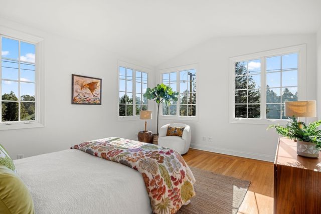 268 268 Capricorn Ave, Oakland, CA 94611