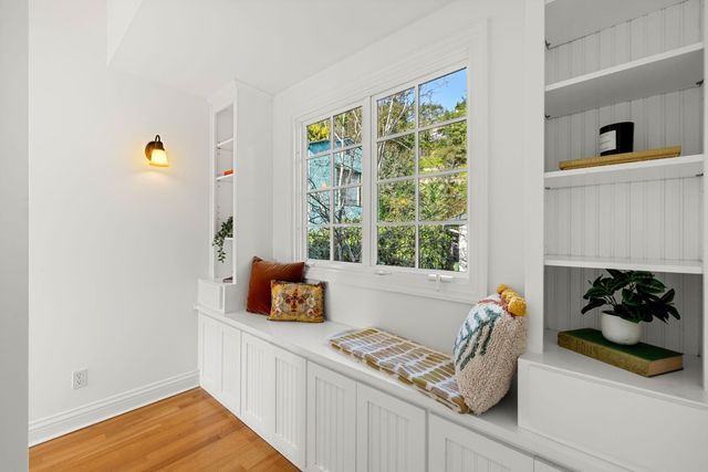 268 268 Capricorn Ave, Oakland, CA 94611