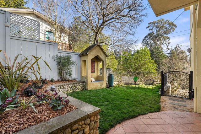 268 268 Capricorn Ave, Oakland, CA 94611