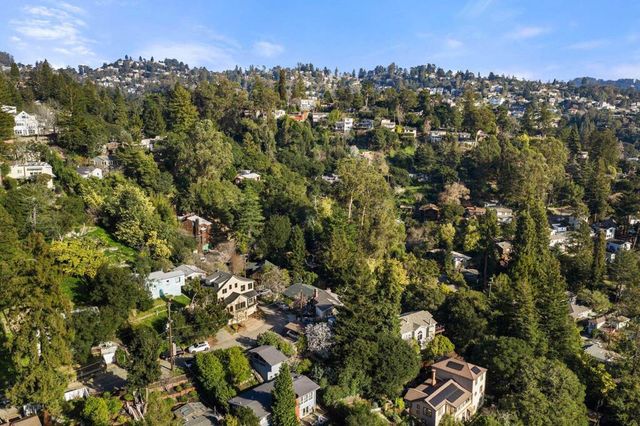 268 268 Capricorn Ave, Oakland, CA 94611