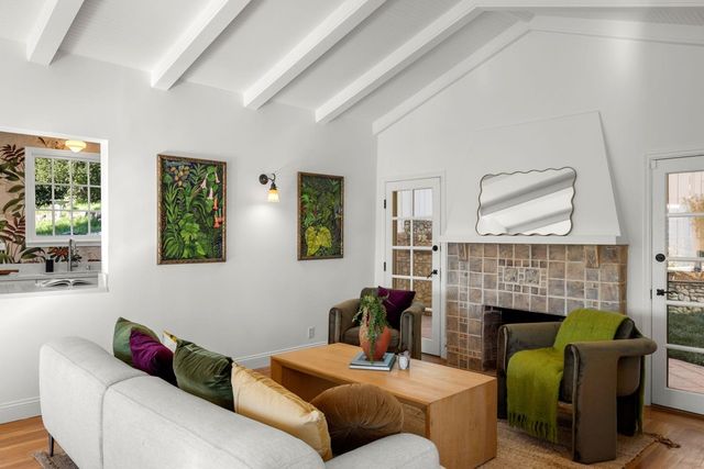 268 268 Capricorn Ave, Oakland, CA 94611