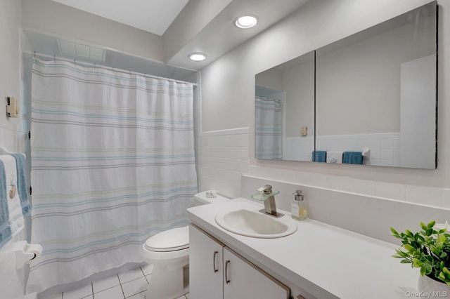 1602 Noble Street, East Meadow, NY 11554