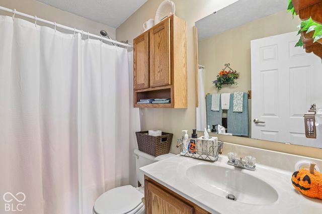 320 E Quail Wood Lane, Westfield, IN 46074