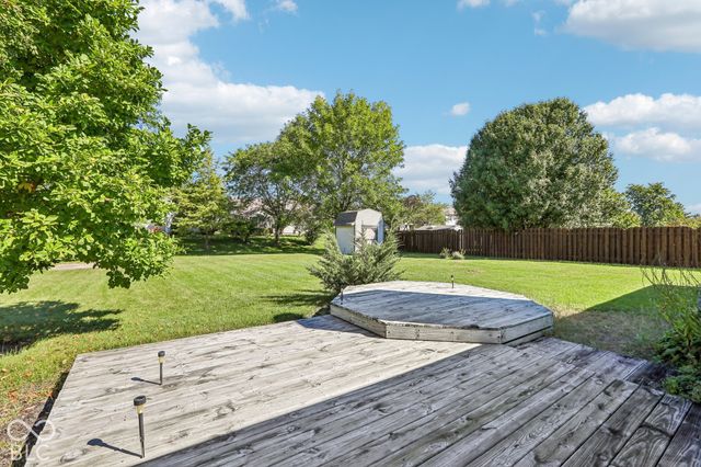 320 E Quail Wood Lane, Westfield, IN 46074