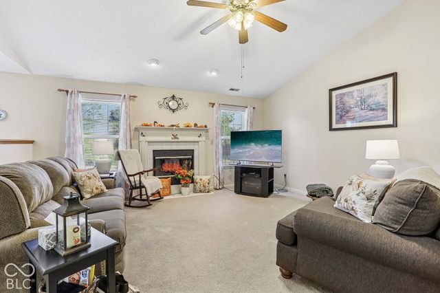 320 E Quail Wood Lane, Westfield, IN 46074