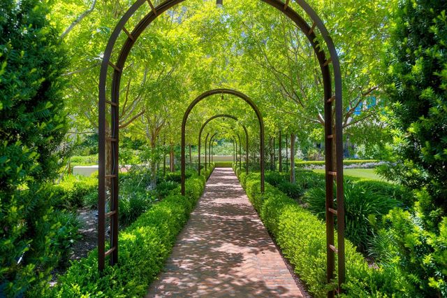 3000 Ralston Avenue, Hillsborough, CA 94010