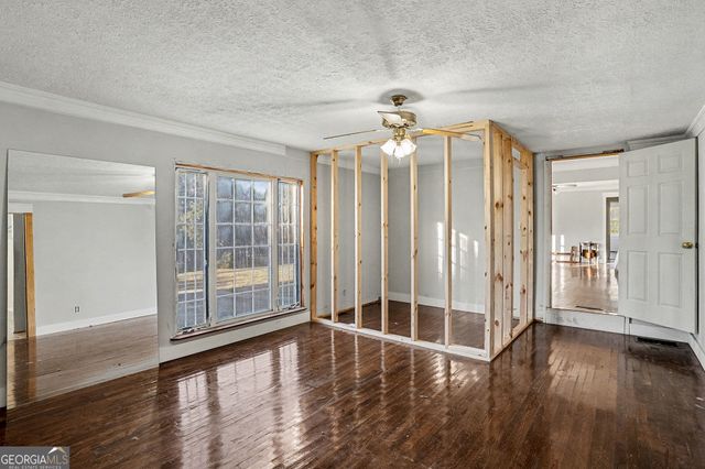 2199 Jackson Lake Road, Mansfield, GA 30055