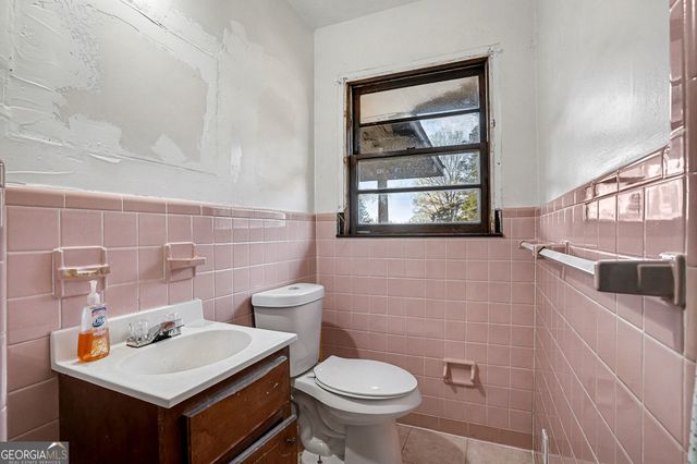 2199 Jackson Lake Road, Mansfield, GA 30055