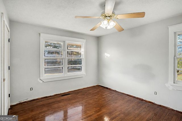 2199 Jackson Lake Road, Mansfield, GA 30055