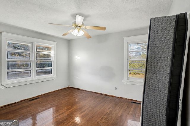 2199 Jackson Lake Road, Mansfield, GA 30055