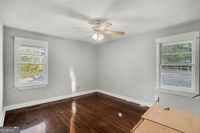 2199 Jackson Lake Road, Mansfield, GA 30055