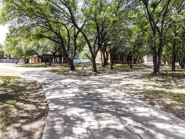 1414 Eagle TRL, Copperas Cove, TX 76522