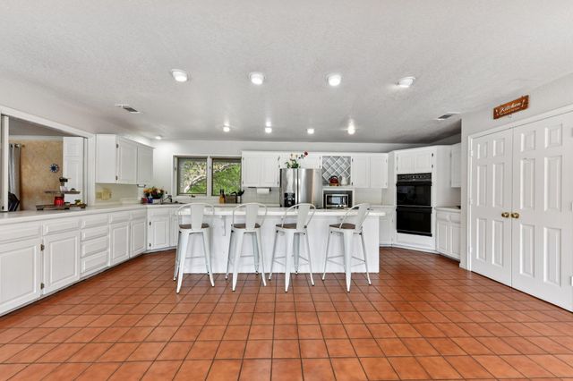 1414 Eagle TRL, Copperas Cove, TX 76522