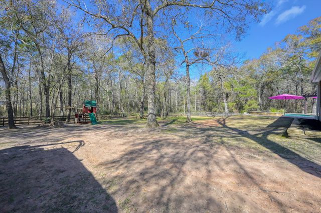 104 Fish Creek Thoroughfare, Montgomery, TX 77316