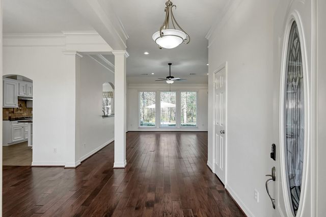 104 Fish Creek Thoroughfare, Montgomery, TX 77316