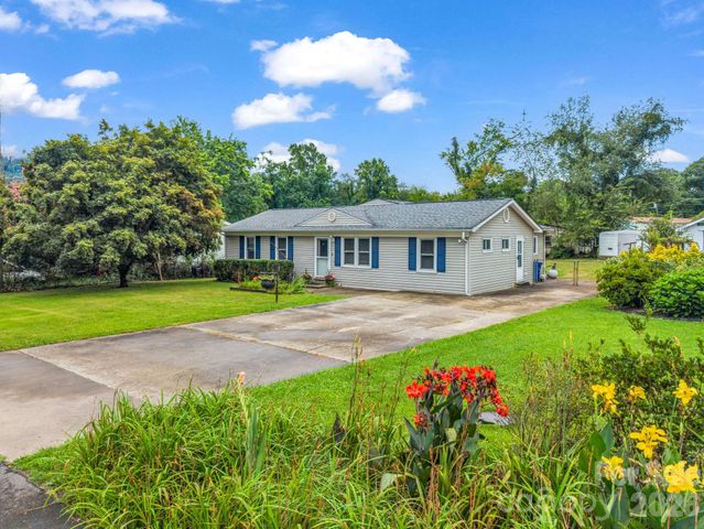 119 Scenic View Drive, Swannanoa, NC 28778