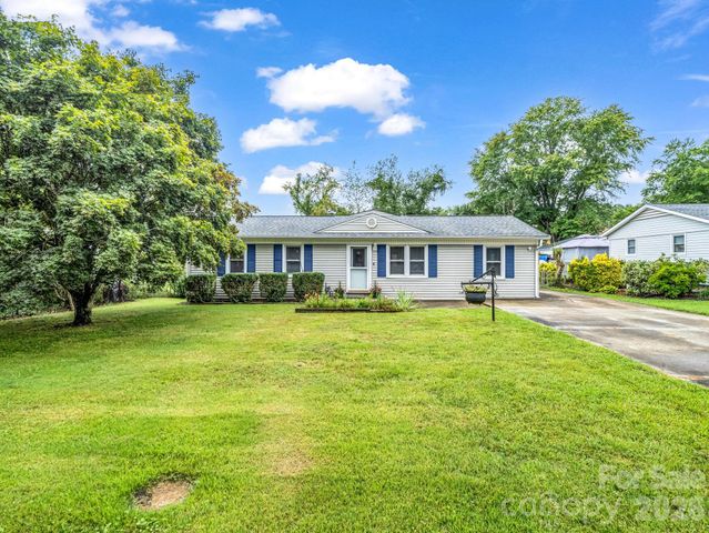 119 Scenic View Drive, Swannanoa, NC 28778