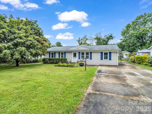 119 Scenic View Drive, Swannanoa, NC 28778
