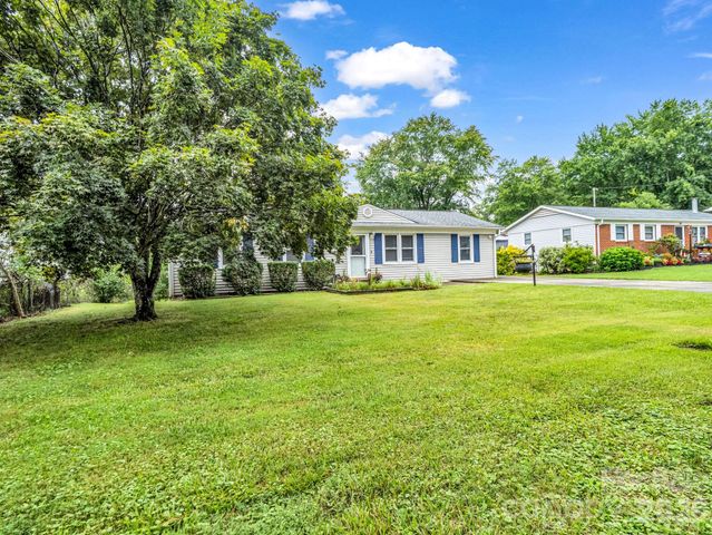119 Scenic View Drive, Swannanoa, NC 28778