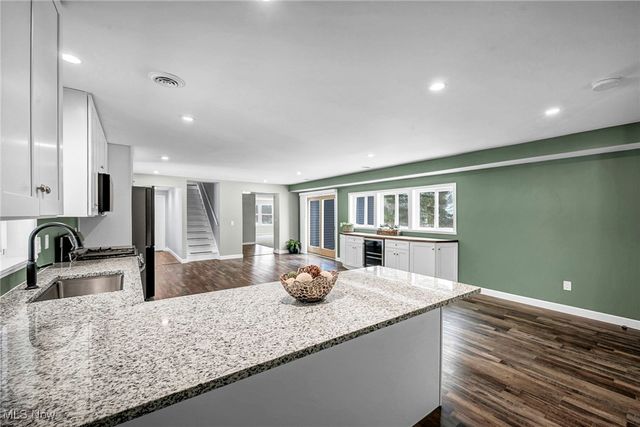 10831 Chillicothe Road, Kirtland, OH 44094