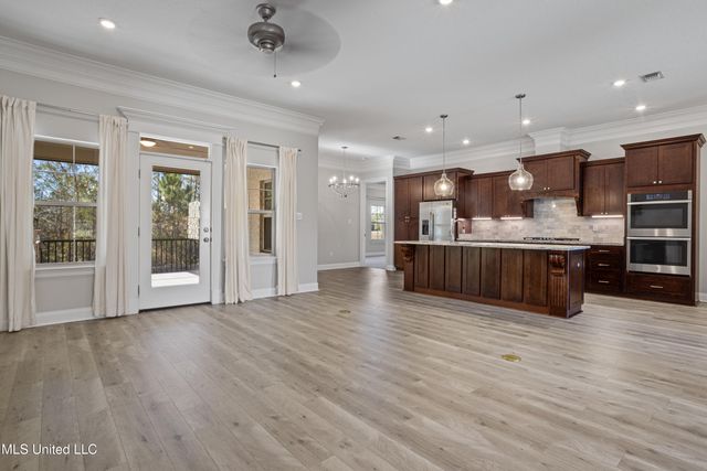 5705 Via Toscana, Ocean Springs, MS 39564