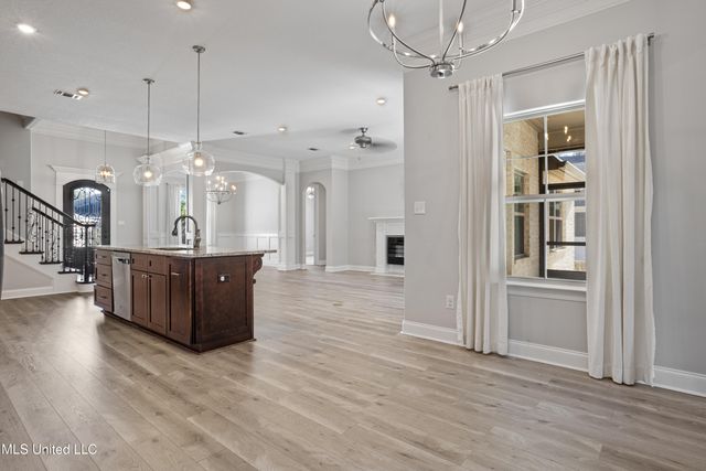 5705 Via Toscana, Ocean Springs, MS 39564