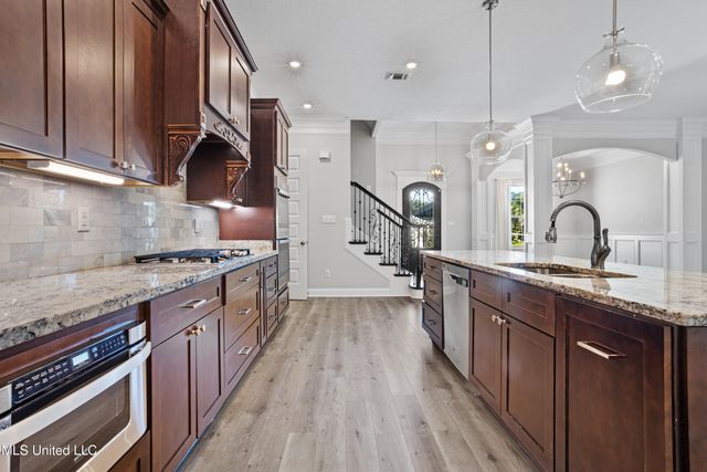 5705 Via Toscana, Ocean Springs, MS 39564