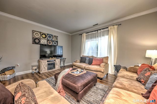 12 Landin Street A, Woodbridge, CT 06525